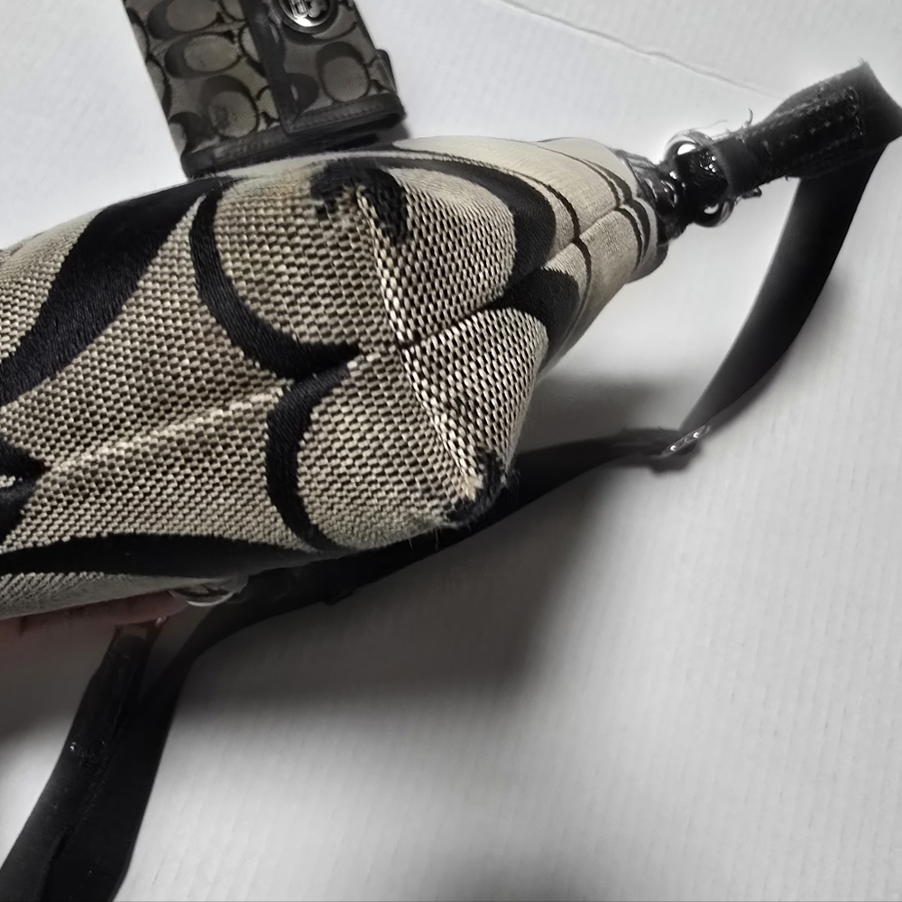 Coach Signature Crossbody Bag With Purse - Picture 11 of 16